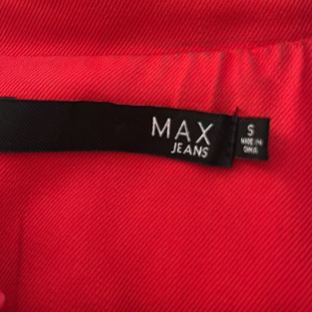Red jacket - Picture 3 of 4